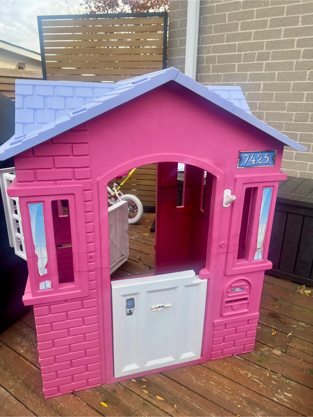 Little Tikes Princess Cottage Playhouse - Pink