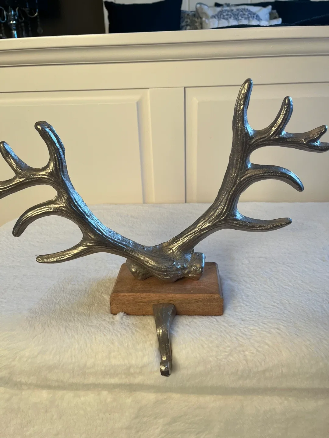 Antler Christmas Stocking Holders - Set of 2 image indicator(2)