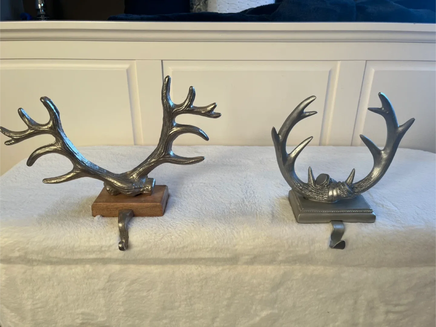 Antler Christmas Stocking Holders - Set of 2 image indicator(3)