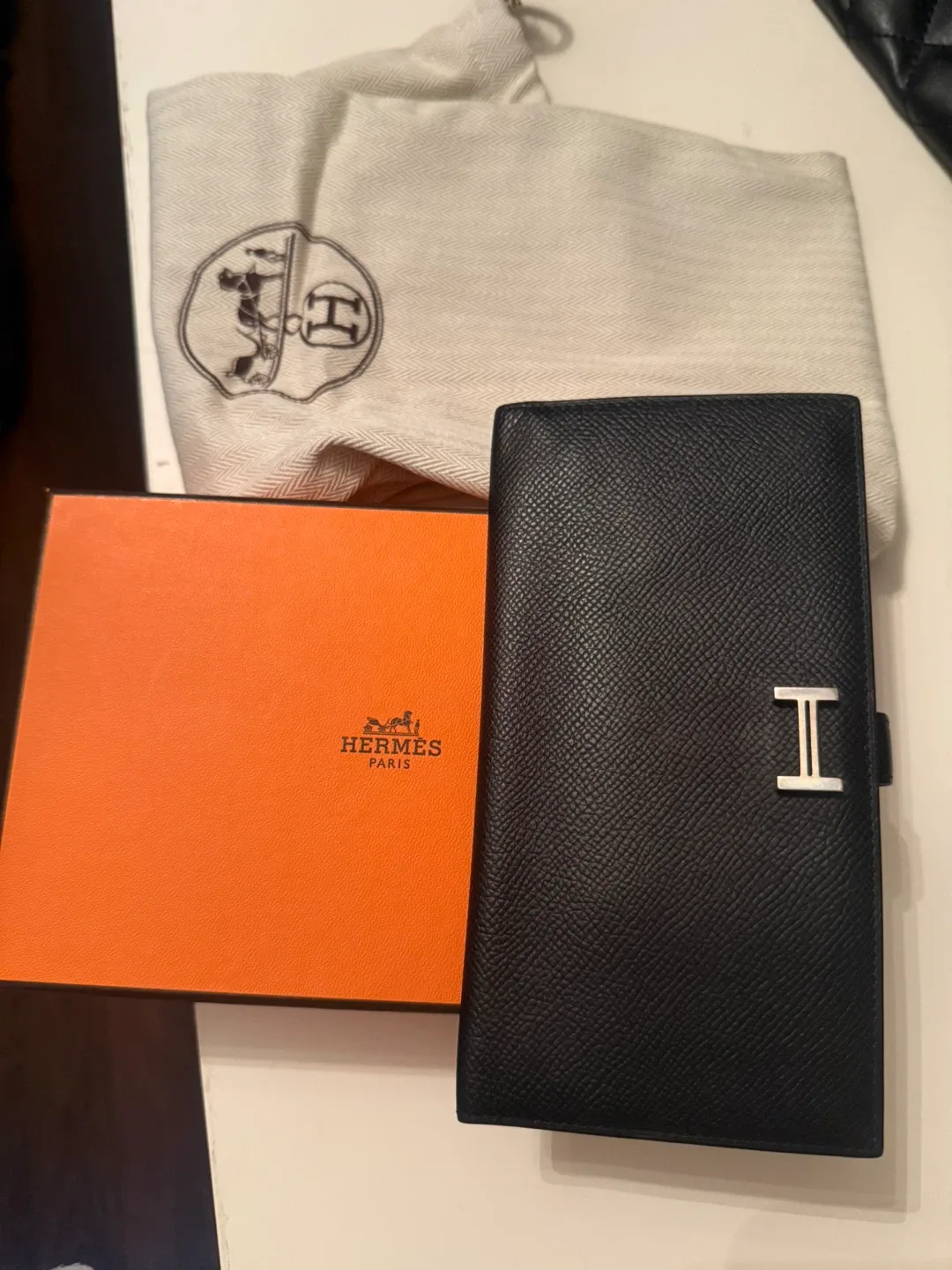 Hermès Black Leather Long Wallet image indicator(2)