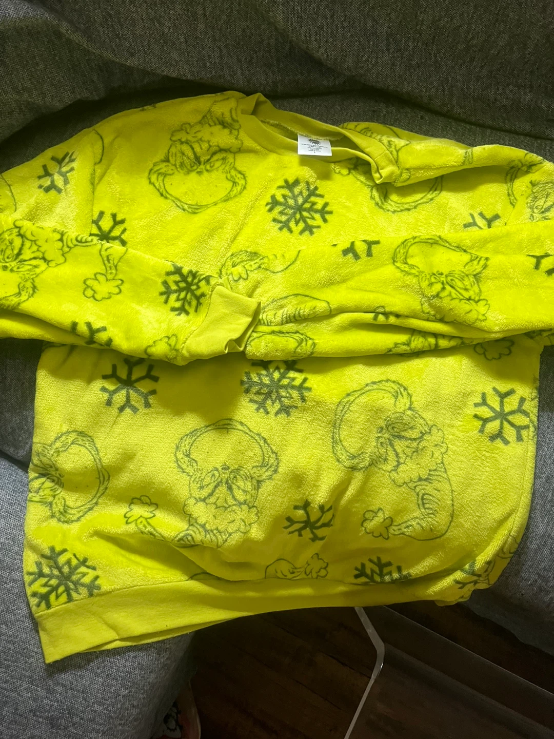 The Grinch Yellow Pajama Set - photo 2
