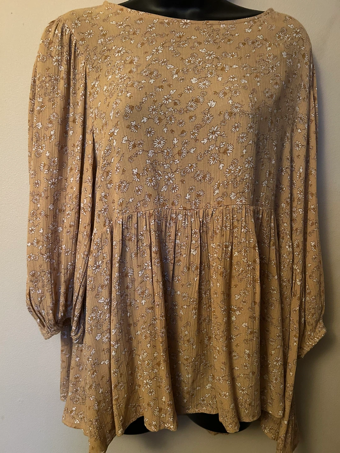 Brand new Dress Forum Floral Print Long Sleeve Top