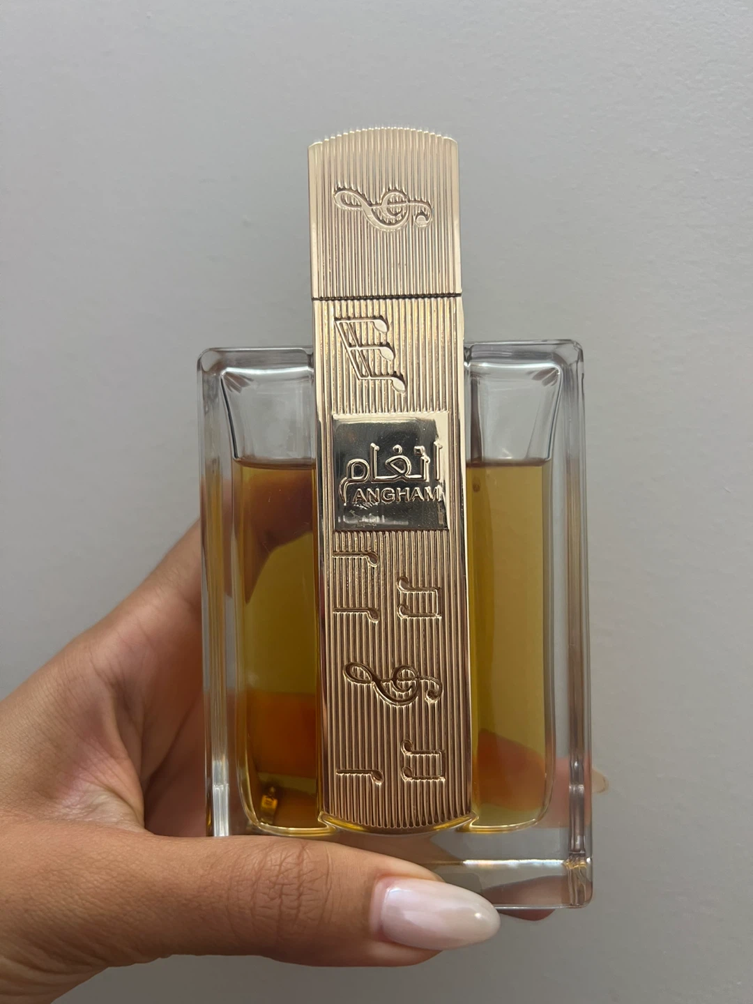 Lattafa Angham Eau de Parfum