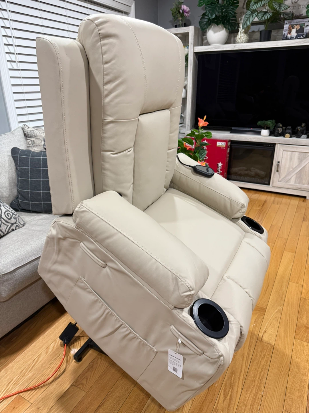Beige Leather Recliner with Massage & Heat - photo 3