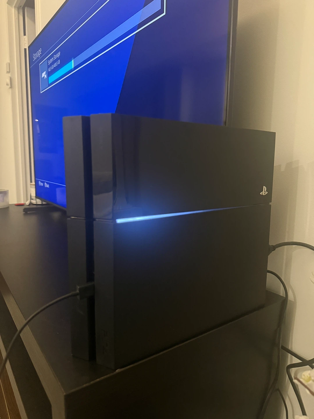 Sony PlayStation 4: PS4 + controller