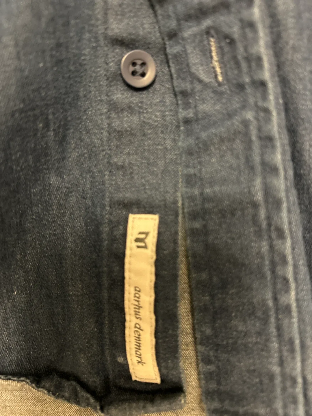 Minimum Aarhus Denmark Denim Shirt, Size M image indicator(4)