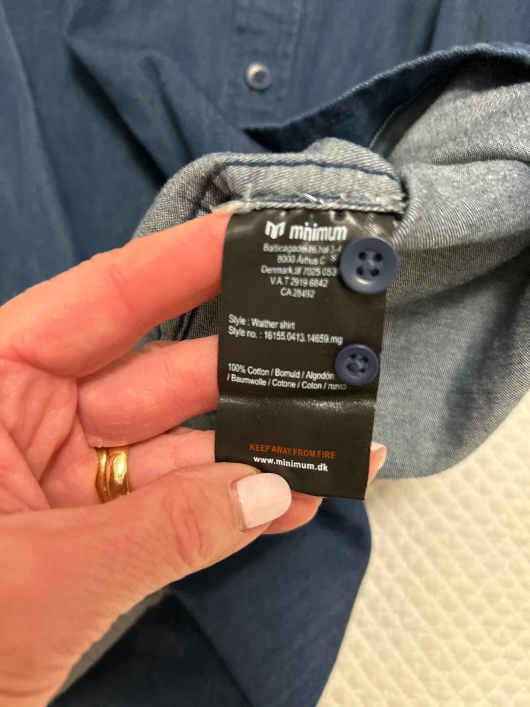 Minimum Aarhus Denmark Denim Shirt, Size M image indicator(5)