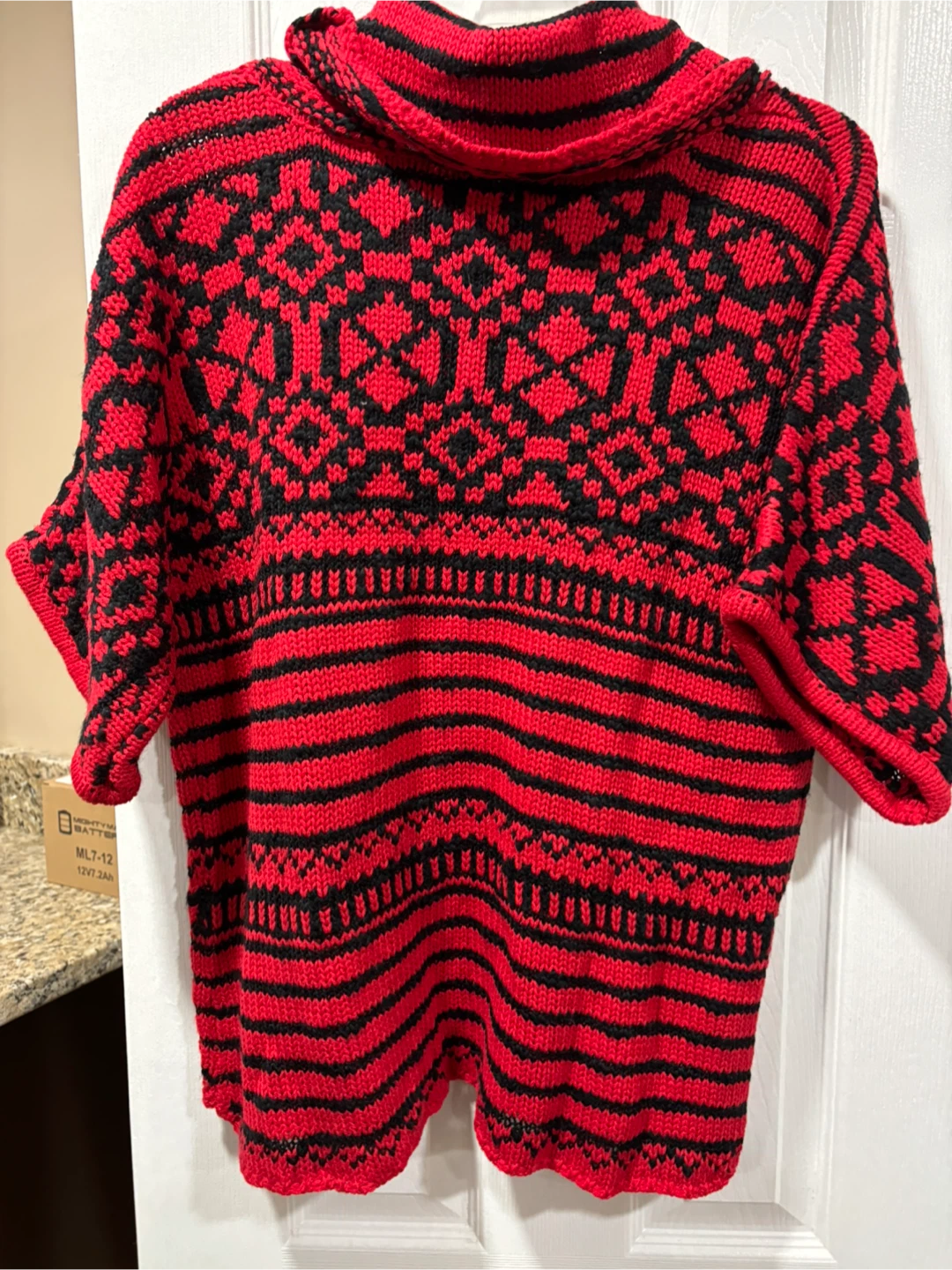 Relativity Red & Black Knit Sweater - Size M - photo 5