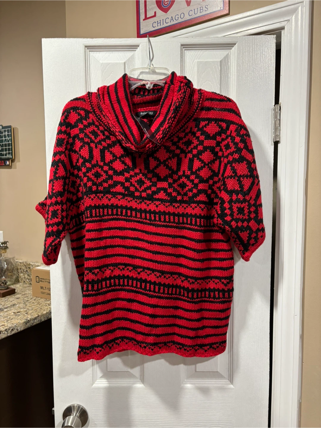 Relativity Red & Black Knit Sweater - Size M - photo 3