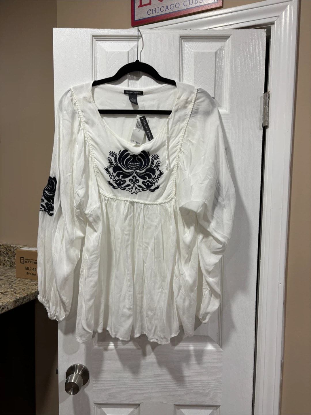 Chelsea & Theodore White Embroidered Blouse - Size M