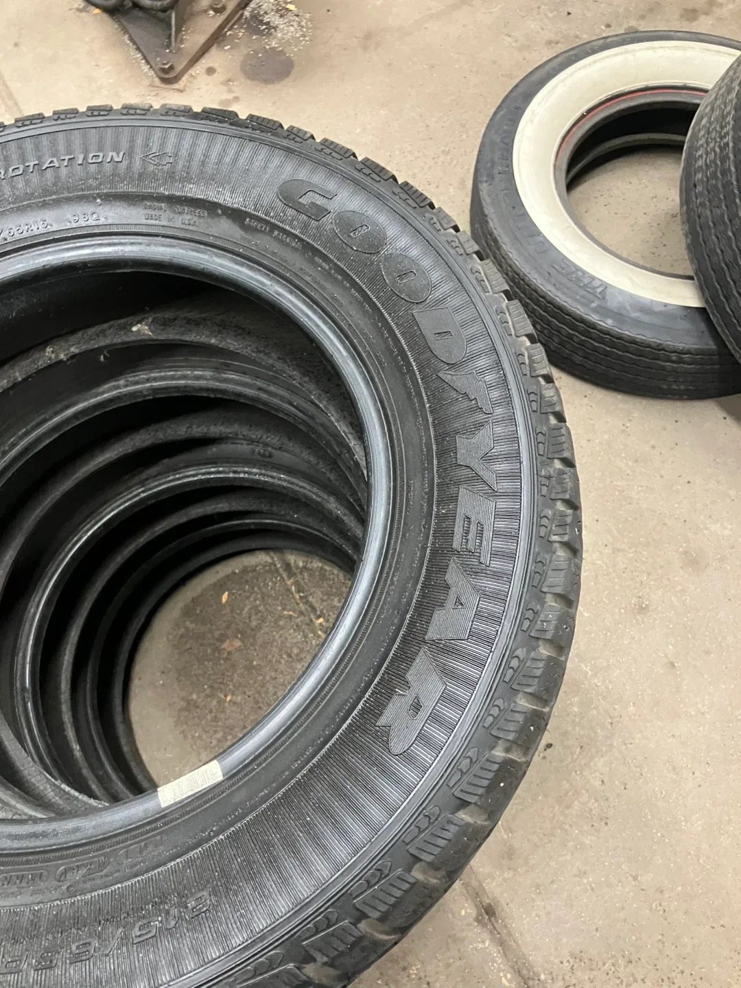 GREAT SET OF WINTER TIRES image indicator(2)