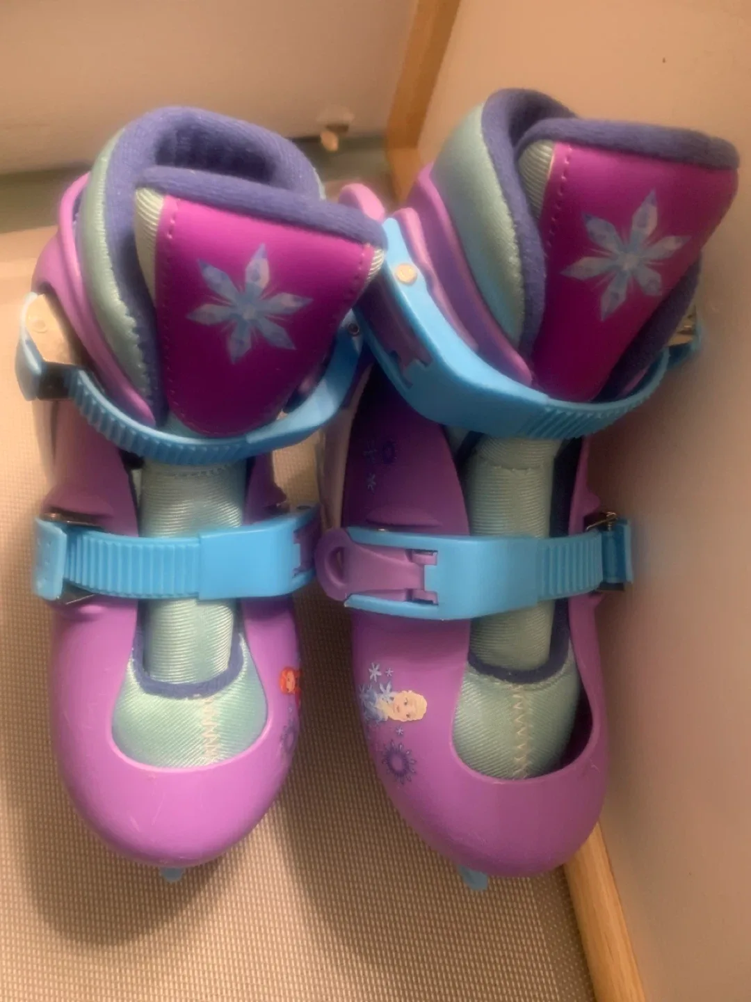Disney Frozen Adjustable Ice Skates Size 8-11 image indicator(6)