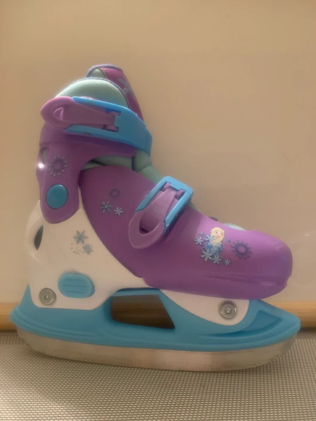 Disney Frozen Adjustable Ice Skates Size 8-11 image indicator(4)