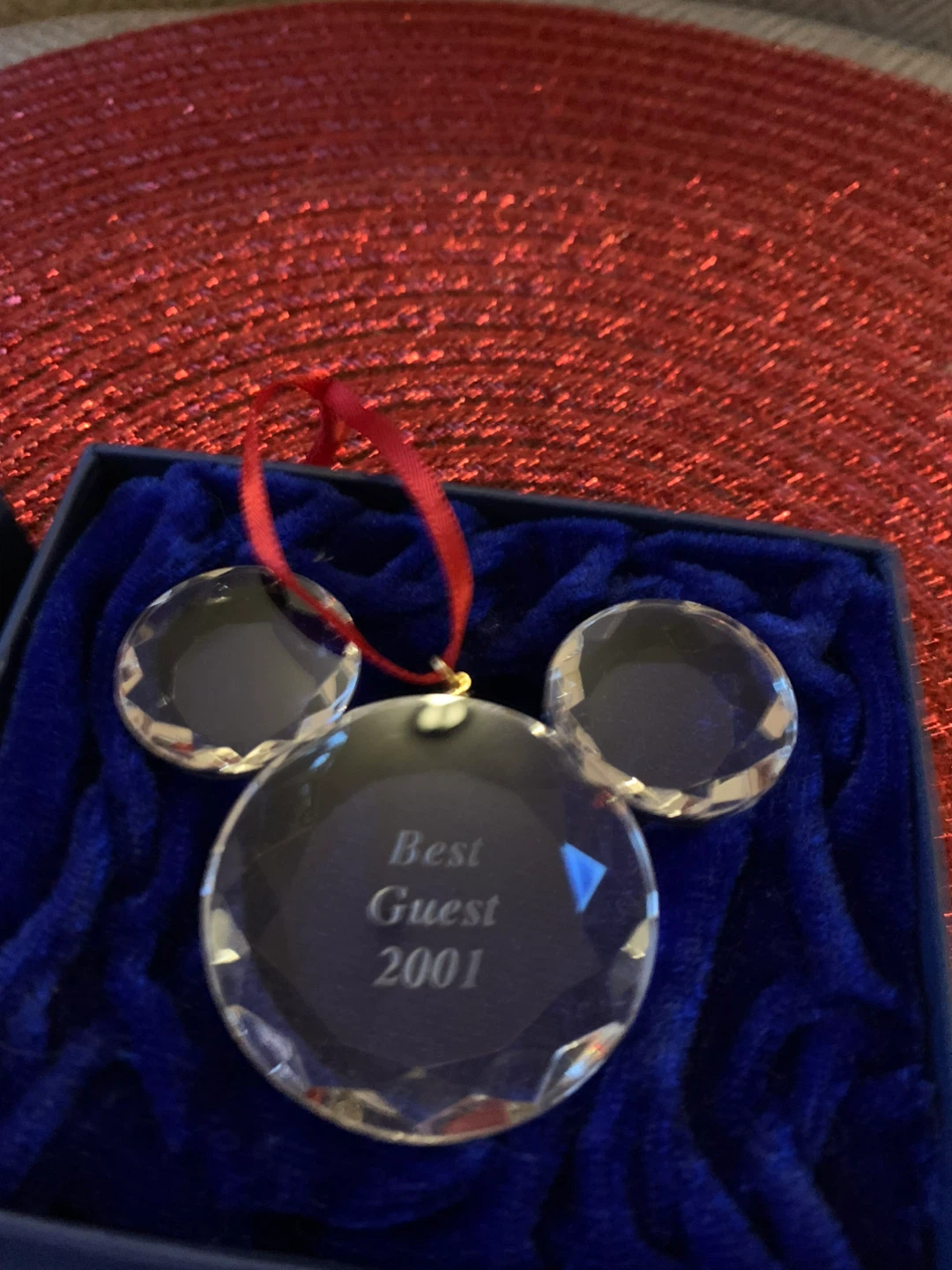 Arribas Bros Disney Crystal Ornament - Best Guest 2001 - photo 2
