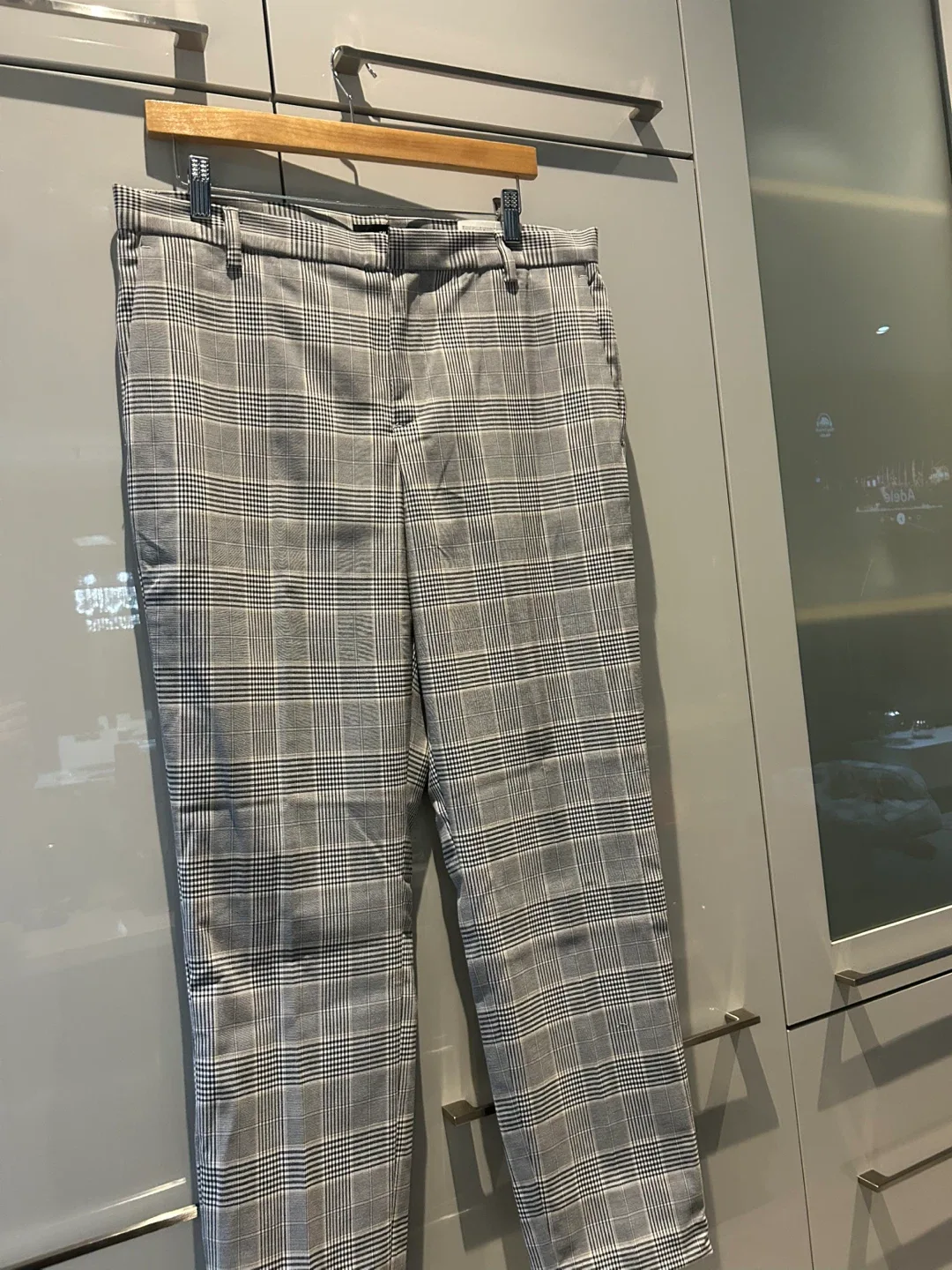 H&M Slim Fit Plaid Pants - Size 32 image indicator(3)