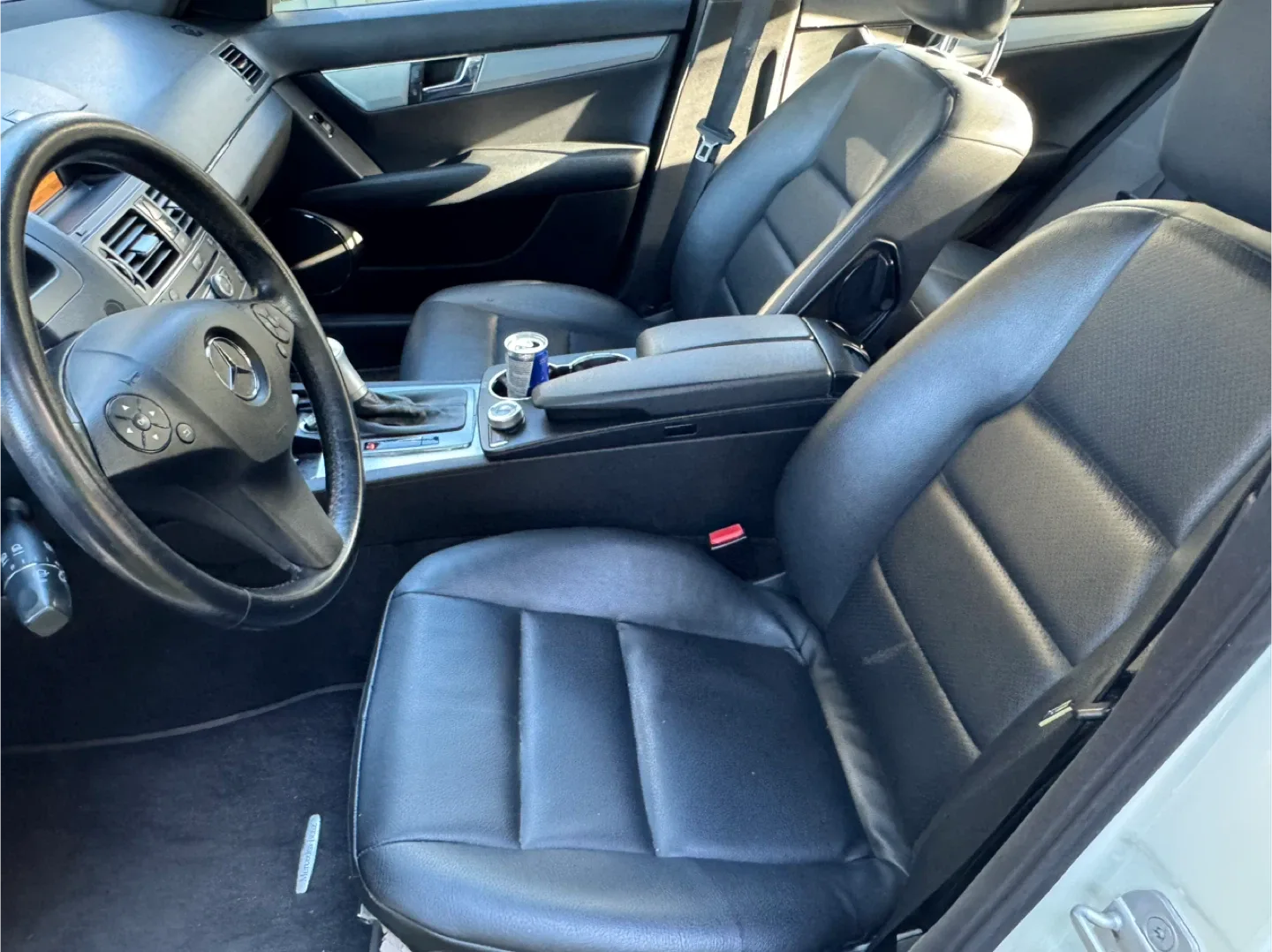 Mercedes-Benz C-Class image indicator(2)