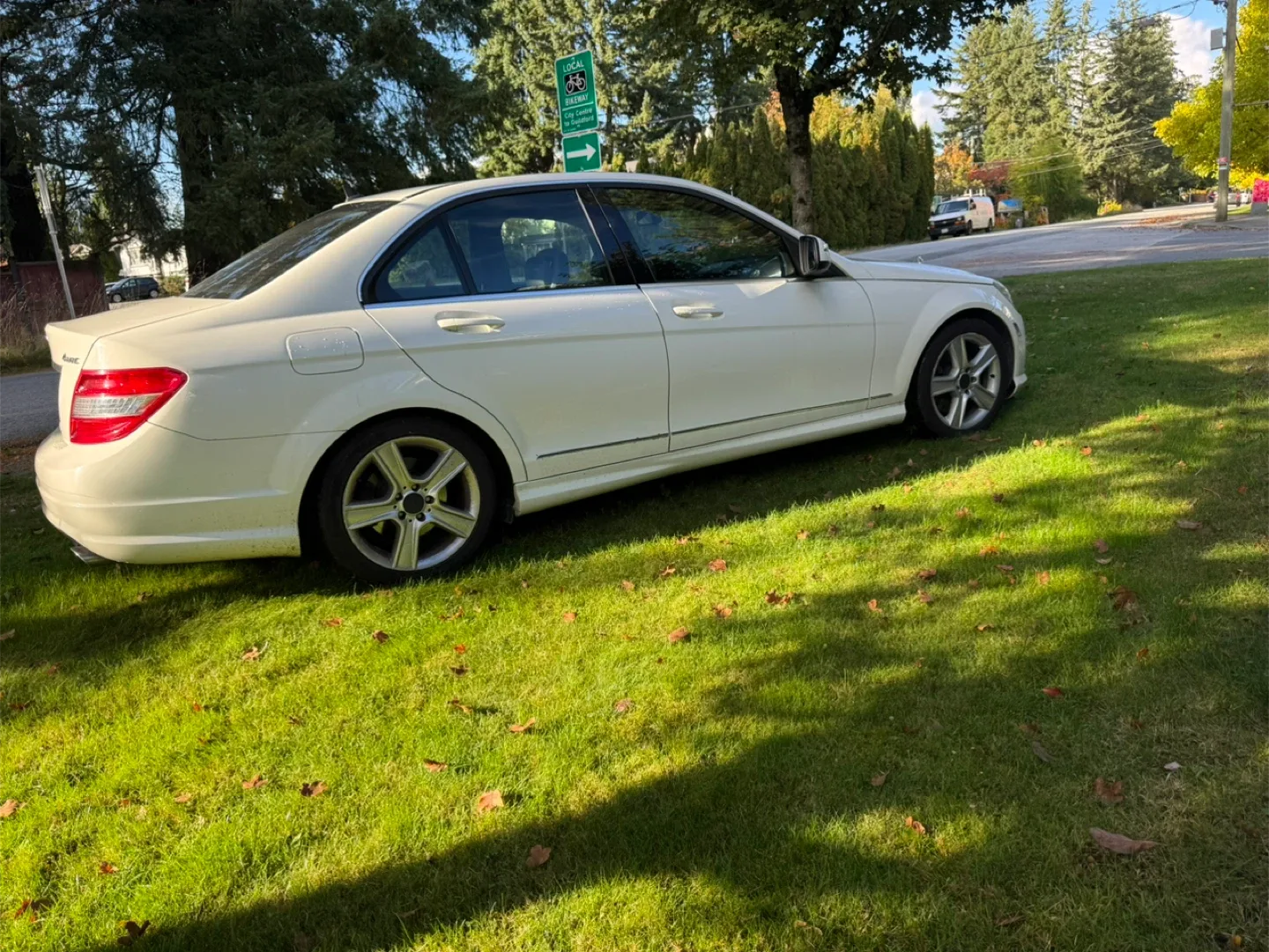 Mercedes-Benz C-Class image indicator(6)