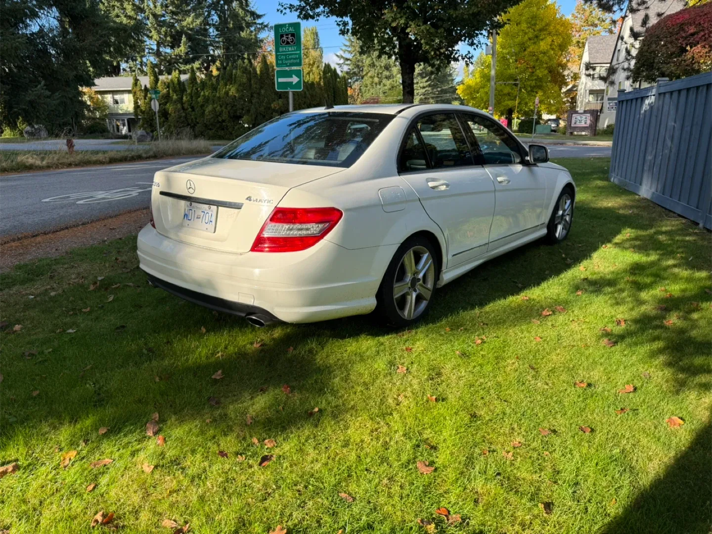 Mercedes-Benz C-Class image indicator(7)