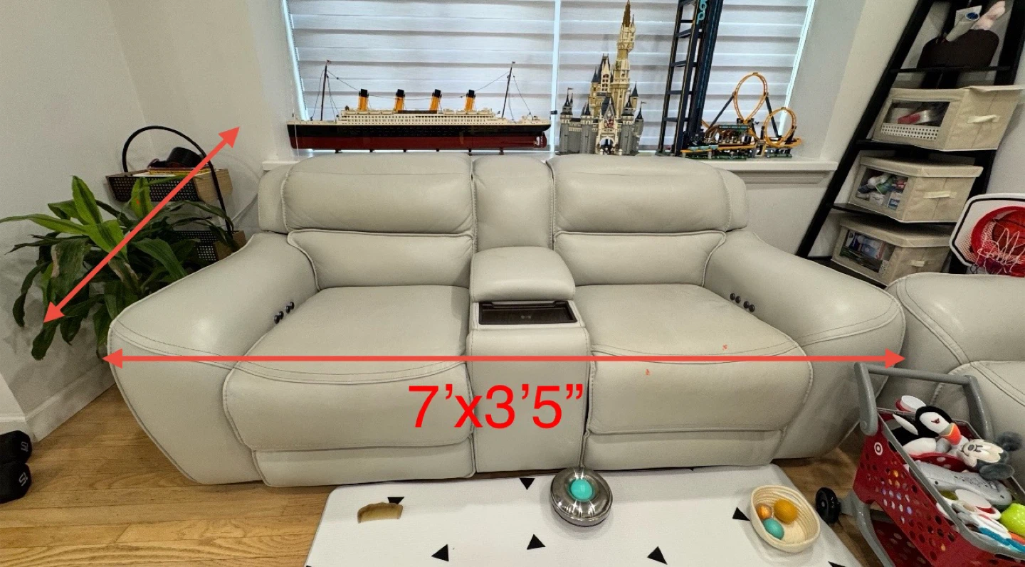 7'x3'5" Light Gray Leather Loveseat Recliner