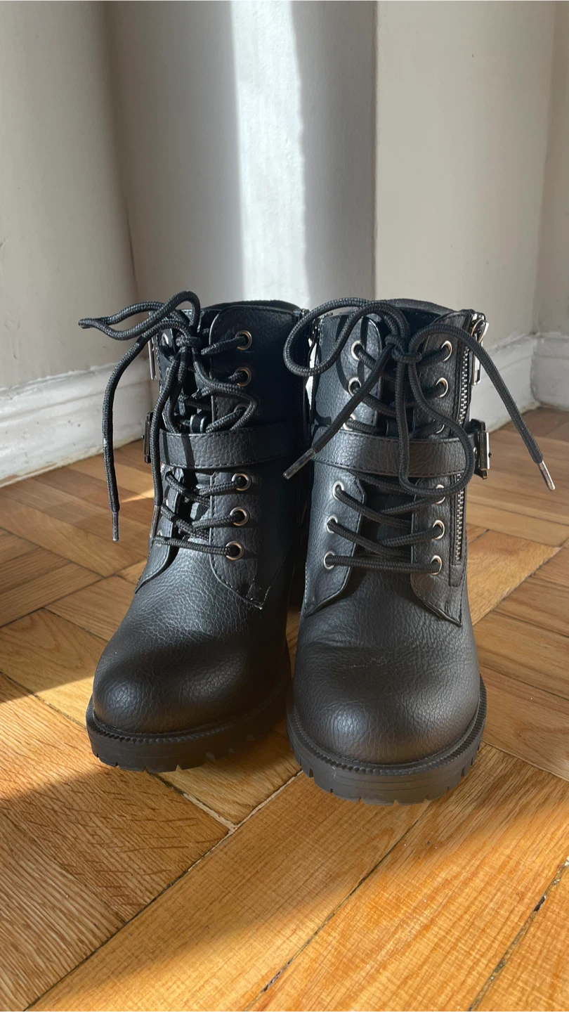 Black Heeled Ankle Boots, Size 7WW - photo 3