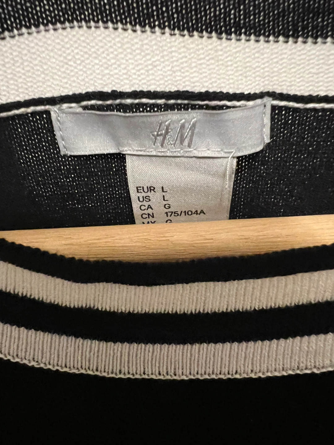 New- H&M Black & White Knit Dress - Size L - photo 2