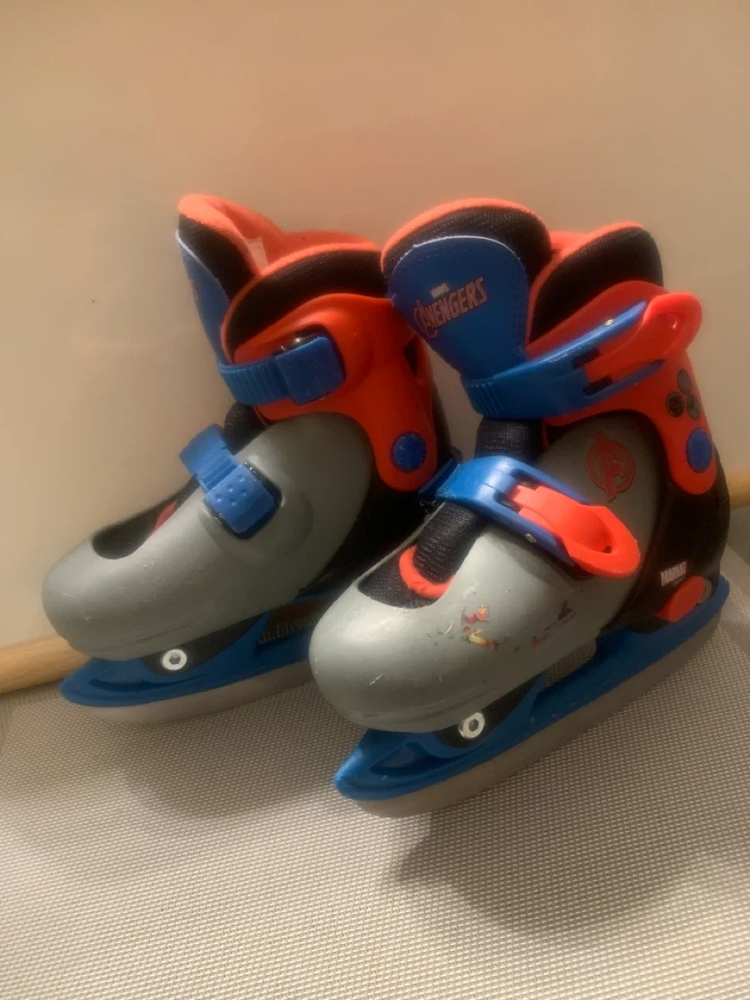 Marvel Avengers Kids' Adjustable Ice Skates - Size Y8-11 image indicator(2)