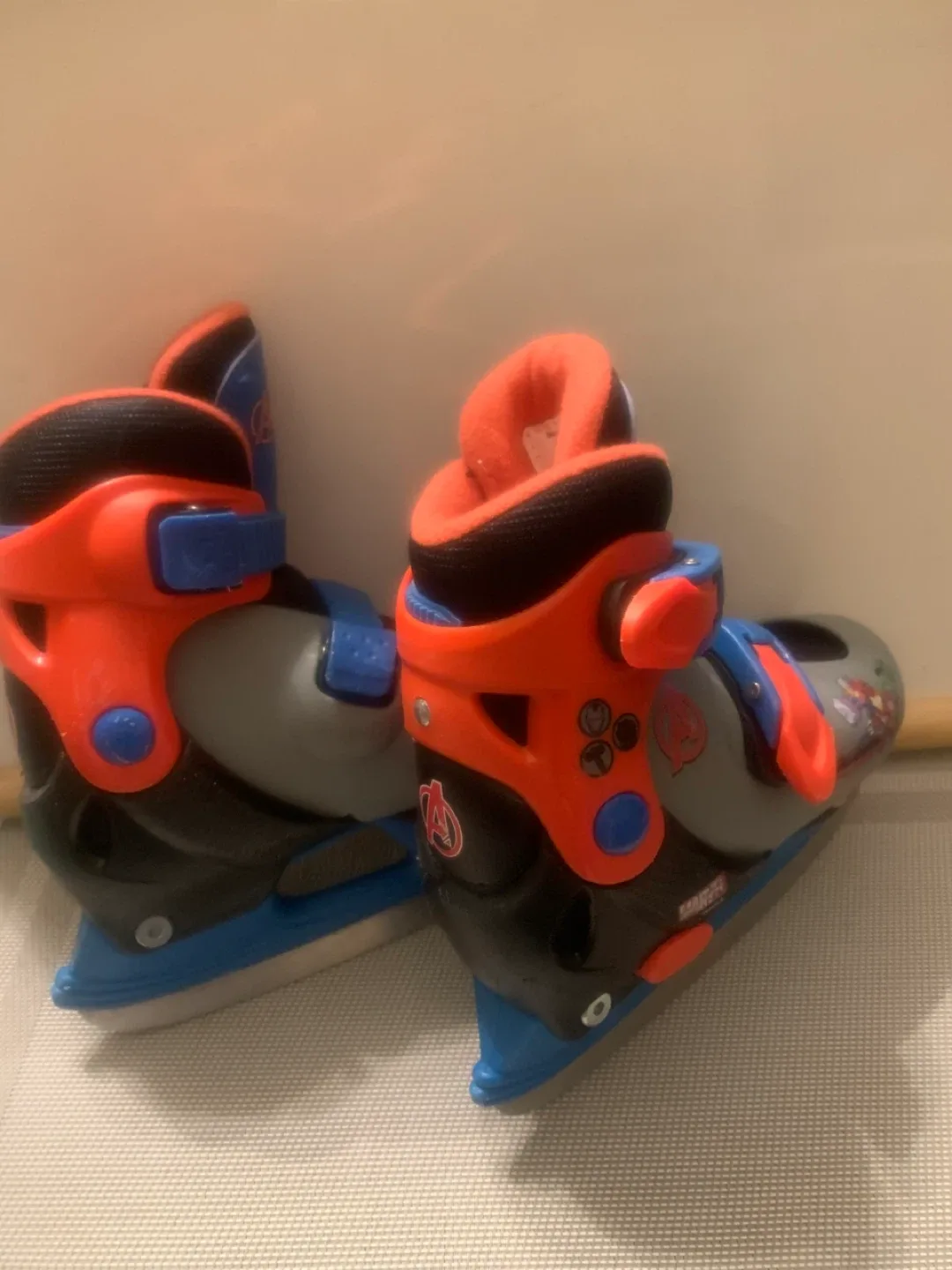 Marvel Avengers Kids' Adjustable Ice Skates - Size Y8-11 image indicator(7)