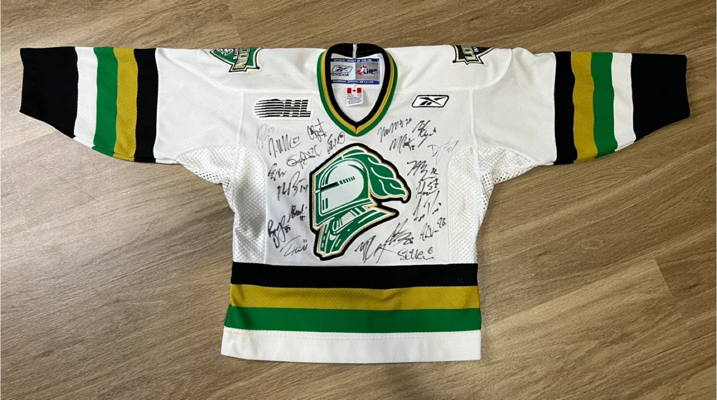 LONDON KNIGHTS Autographed Hockey Jersey OHL Sz S/M Youth