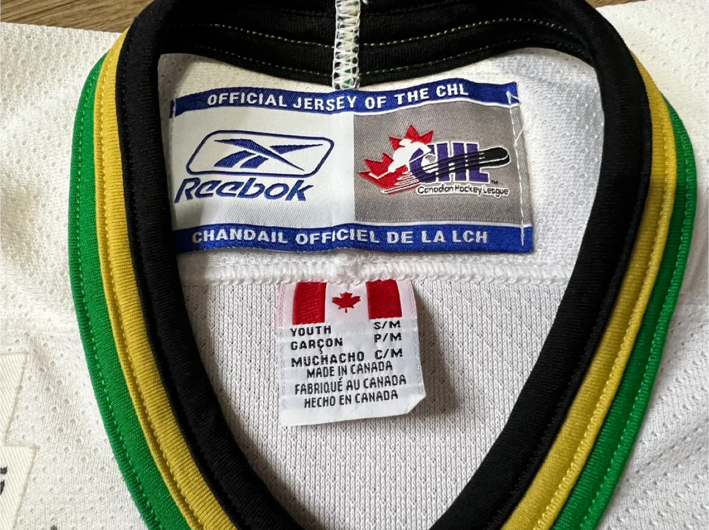 LONDON KNIGHTS Autographed Hockey Jersey OHL Sz S/M Youth image indicator(2)