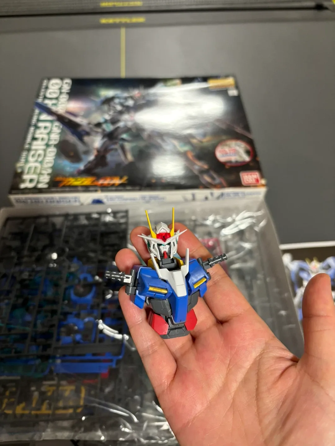 Bandai MG 1/100 00 XN Raiser Gundam Model Kit image indicator(2)