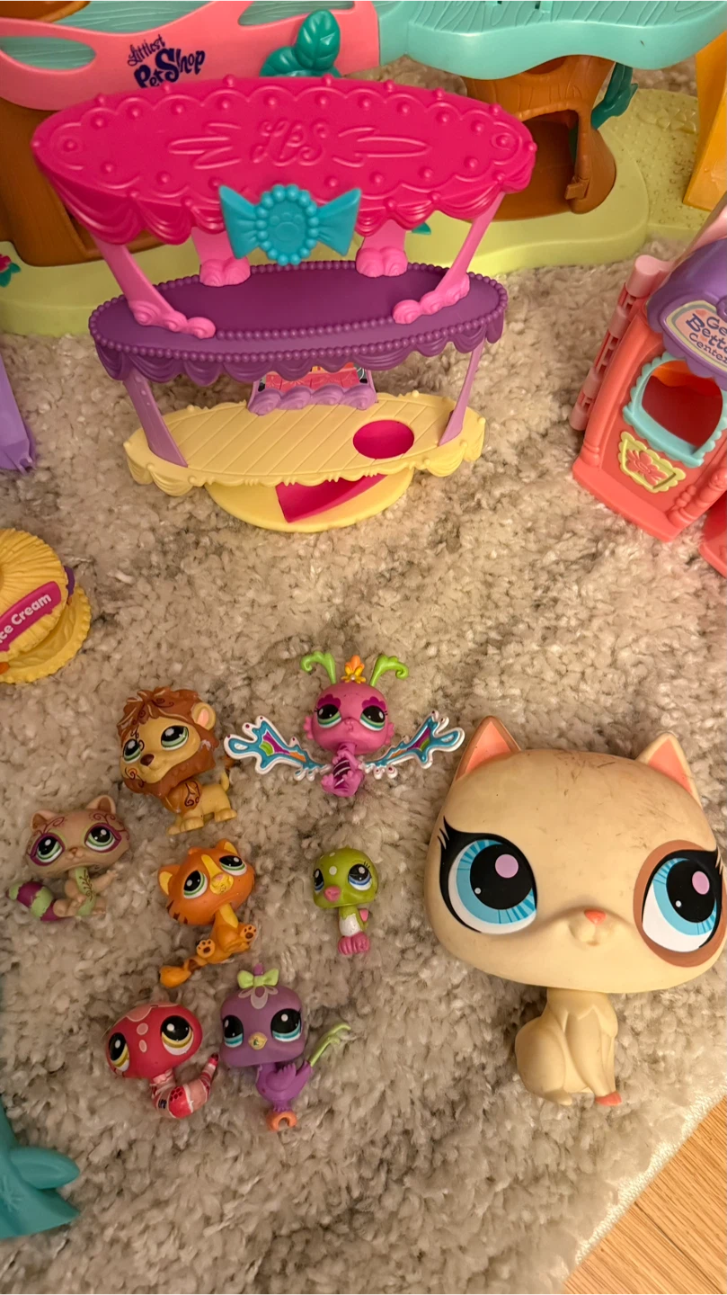 Littlest Pet Shop Playset & Figures - photo 3