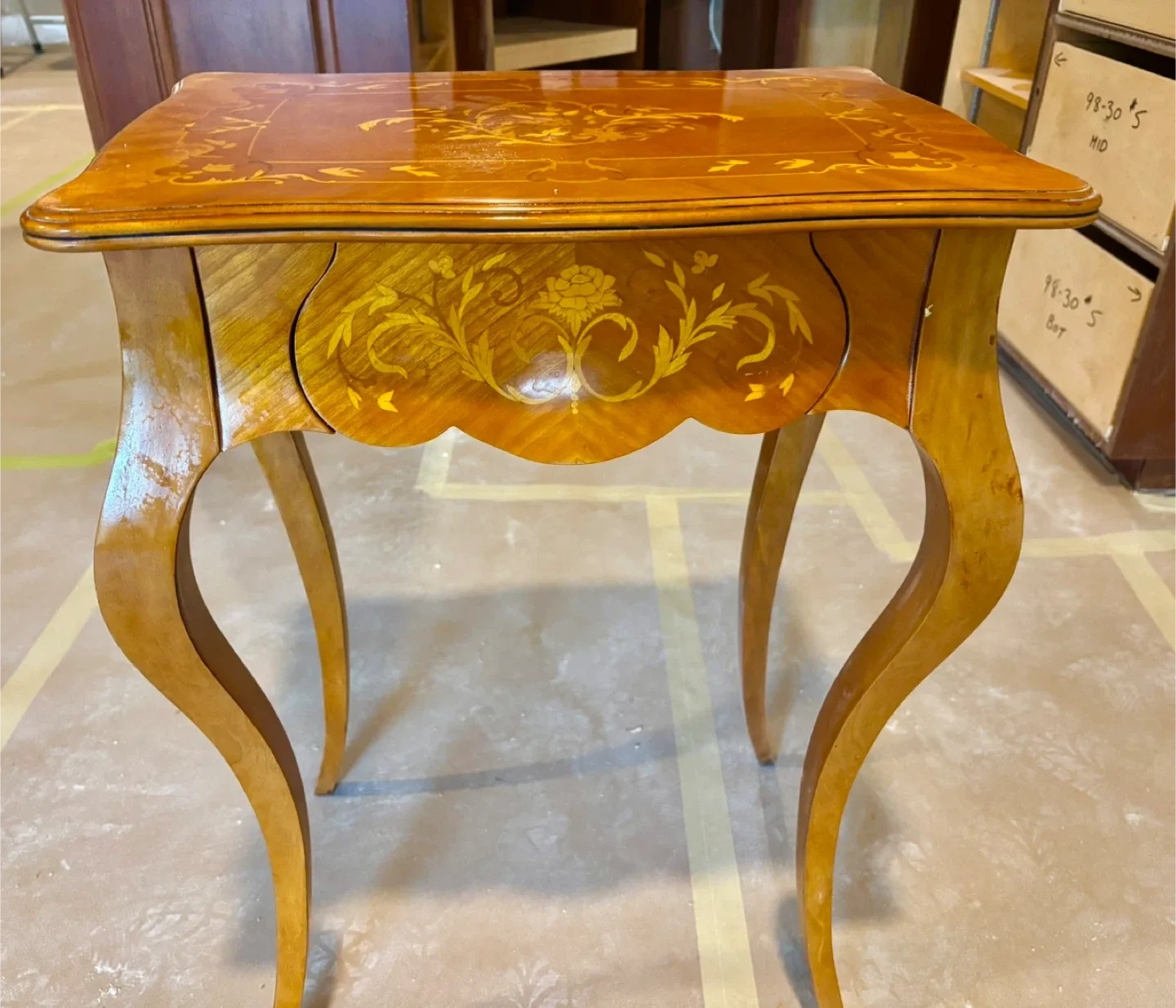 Vintage Inlaid Wood Accent Table image indicator(4)