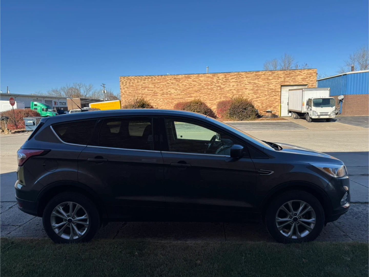 2017 FORD ESCAPE SE - photo 2