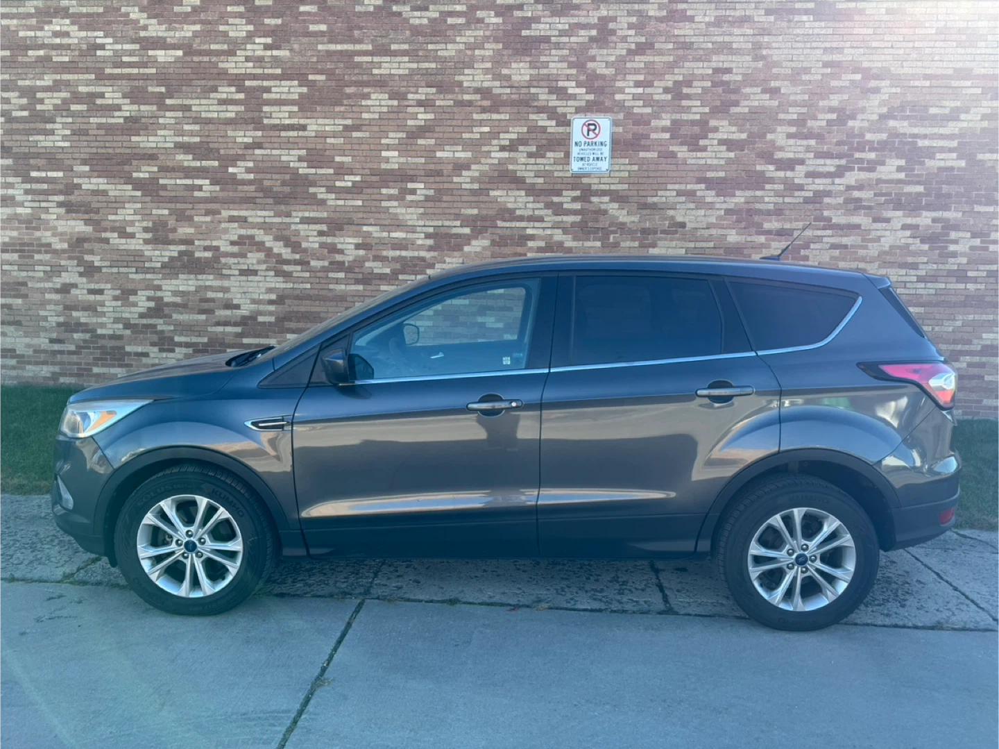 2017 FORD ESCAPE SE - photo 4