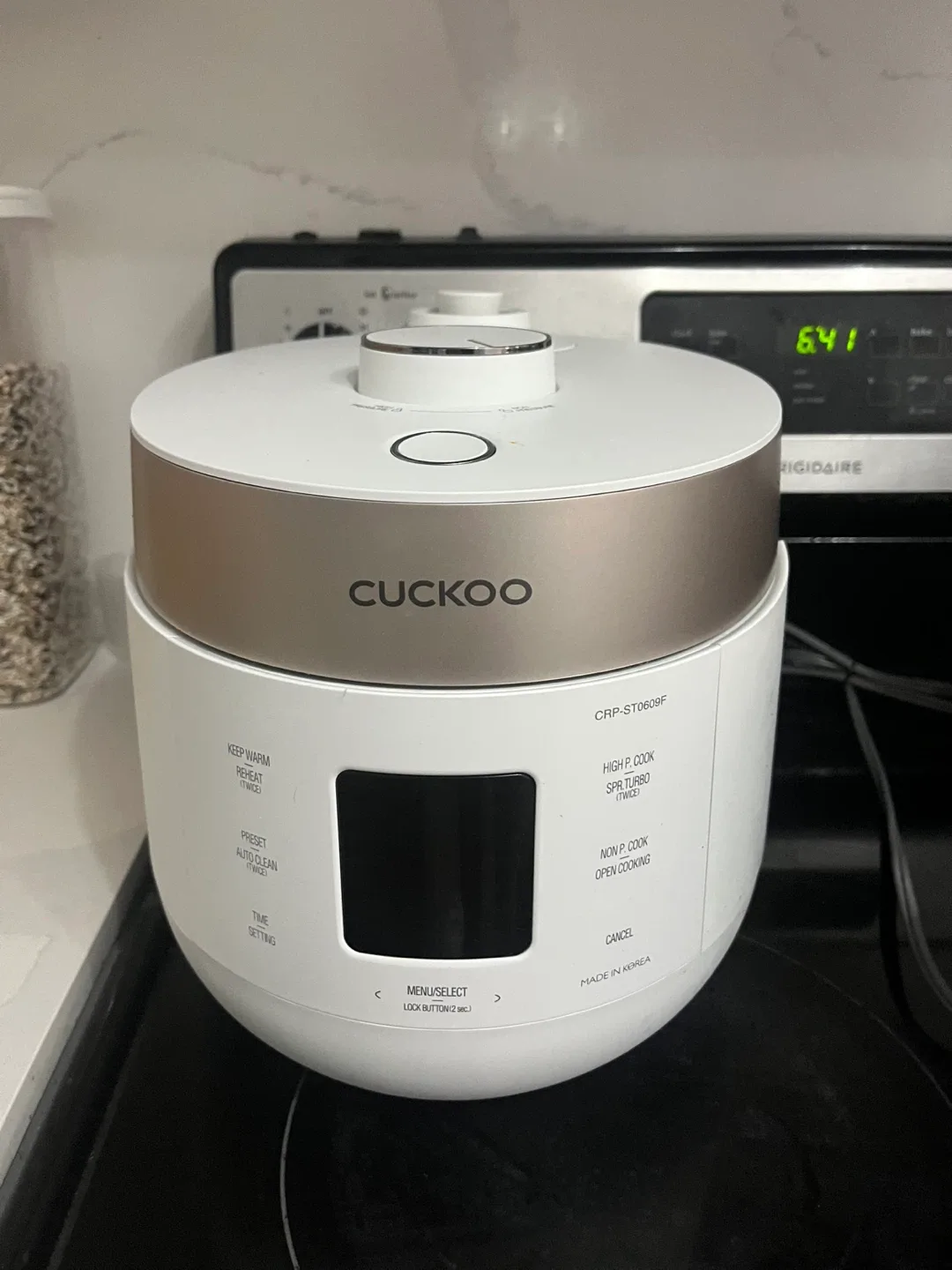 Cuckoo CRP-ST0609F Rice Cooker