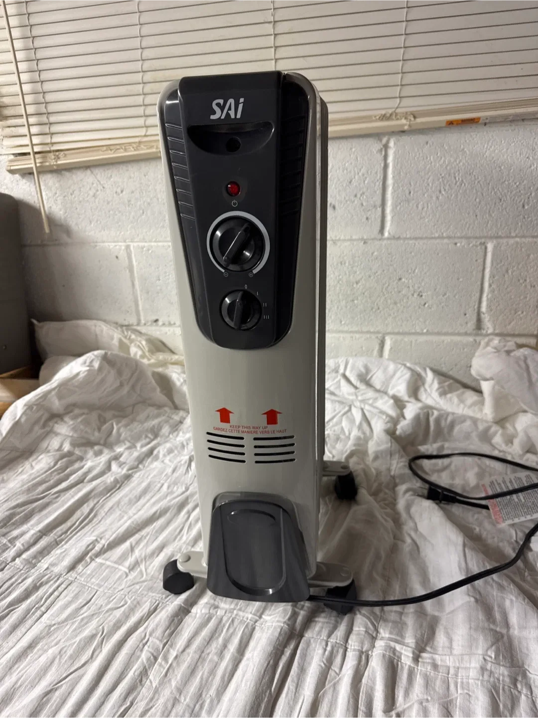 SAI Oil-Filled Radiator Heater - 1500 Watts image indicator(2)