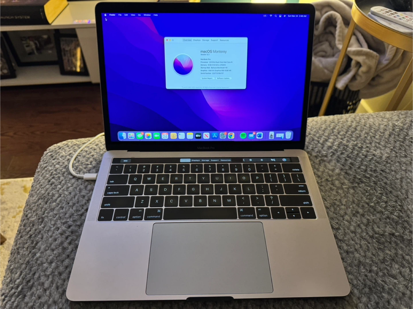 MacBook Pro 13 inch - Touch Bar - photo 2