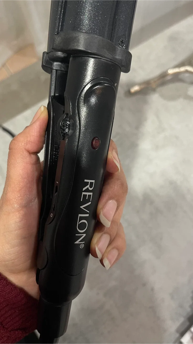 Revlon Jumbo Waver Hair Tool image indicator(3)