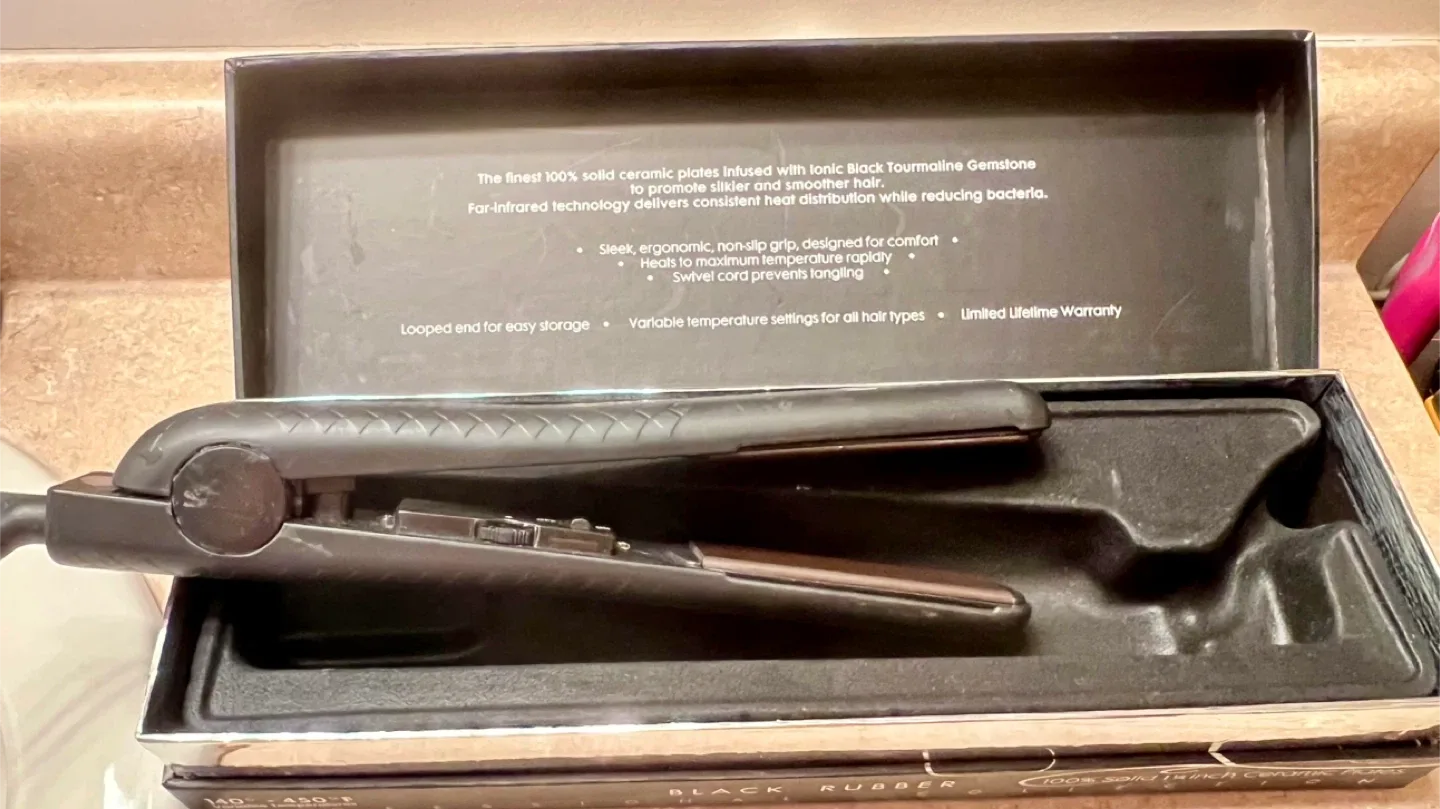 Ceramic hair flat iron 1 1/4 in. image indicator(6)