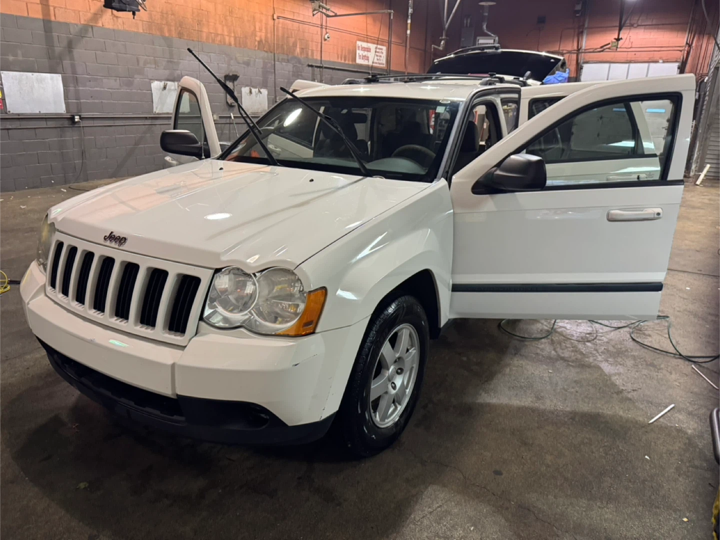 2009 jeep grand Cherokee Laredo