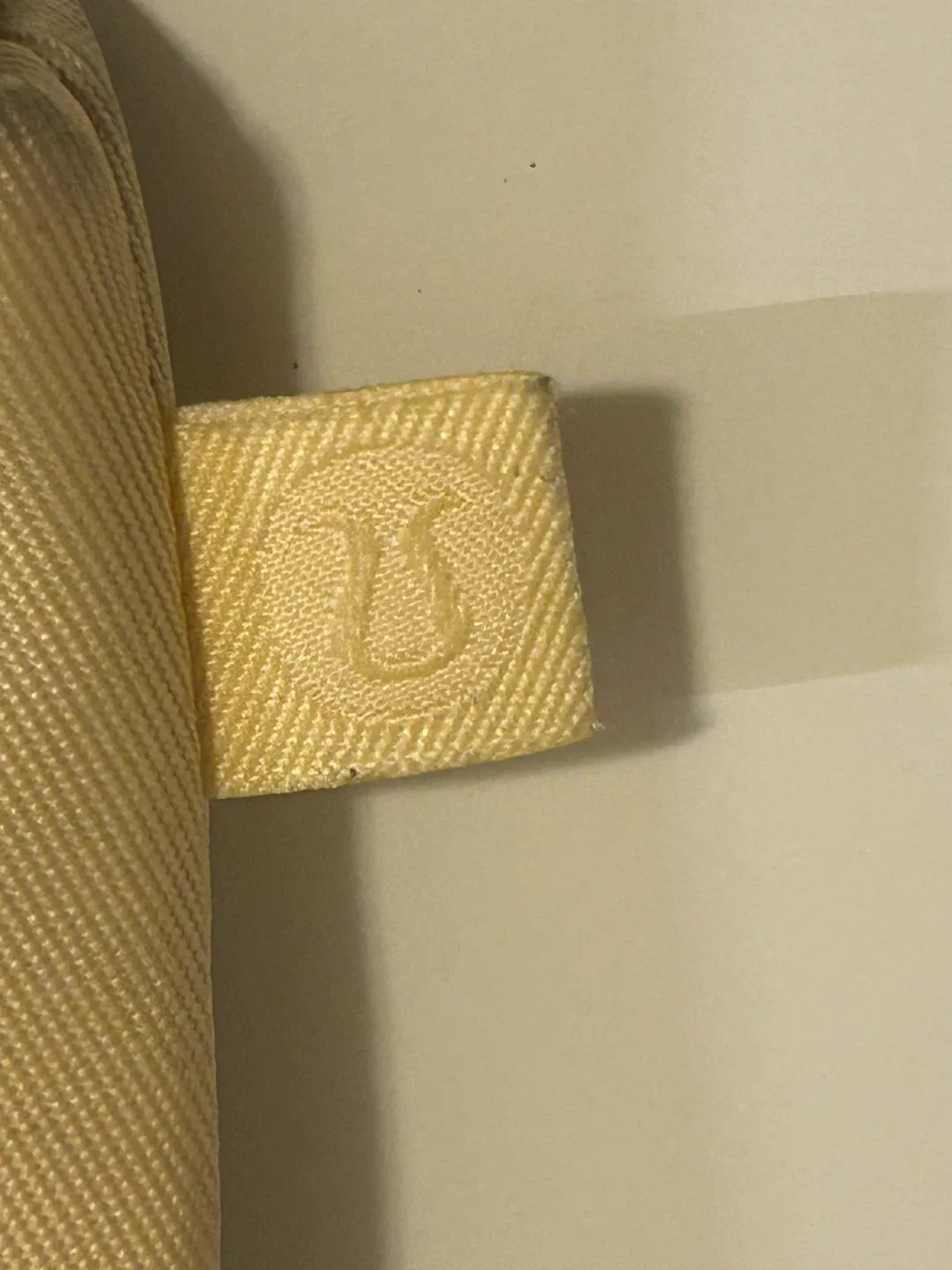 Lululemon Yellow Coin/Card Pouch image indicator(2)