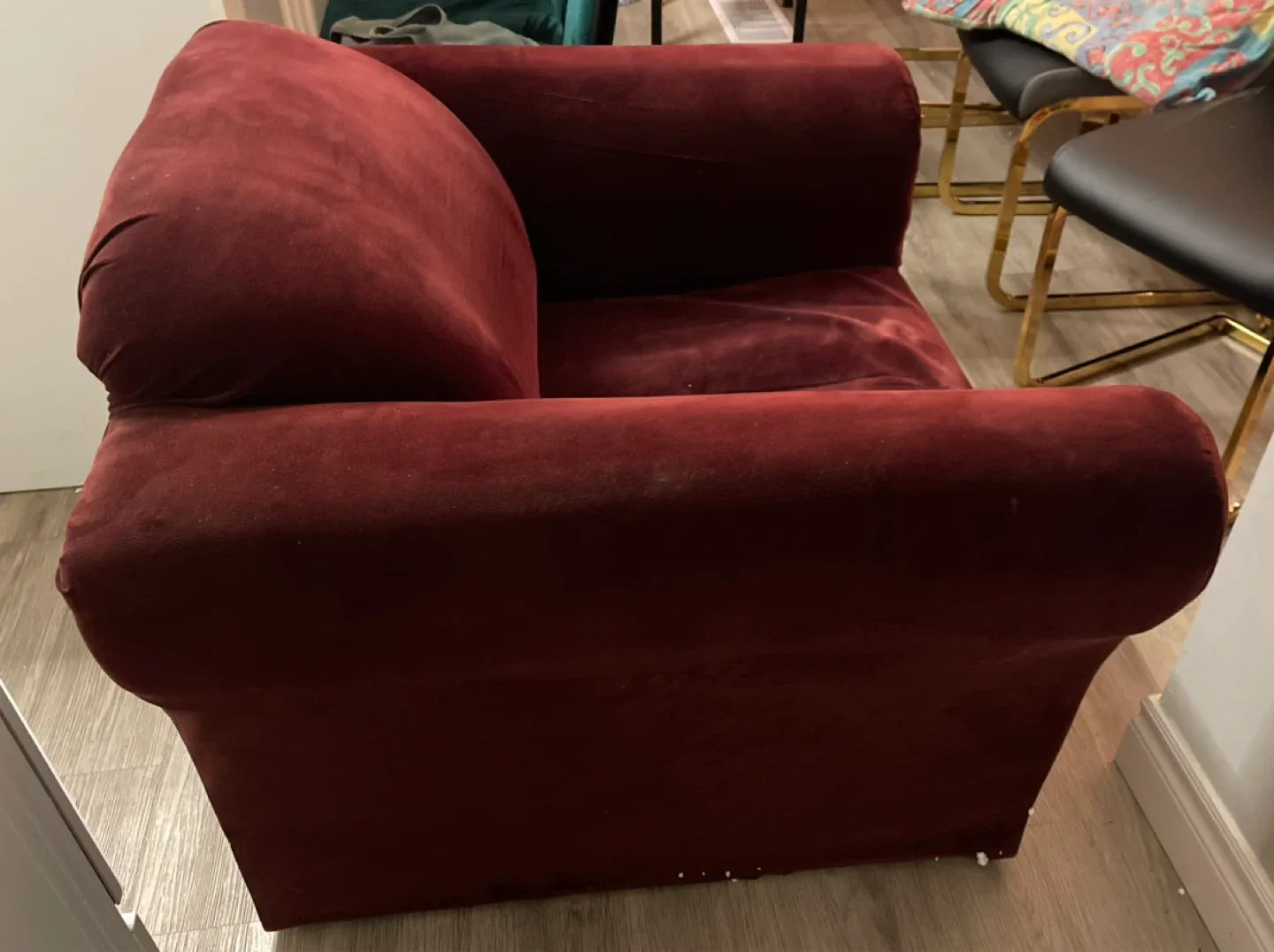 Burgundy Armchair image indicator(3)