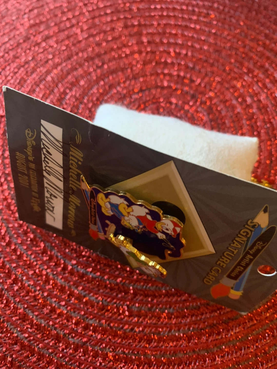 Disney Artist Choice Pin - Michelle Morrow Signature Card - photo 2