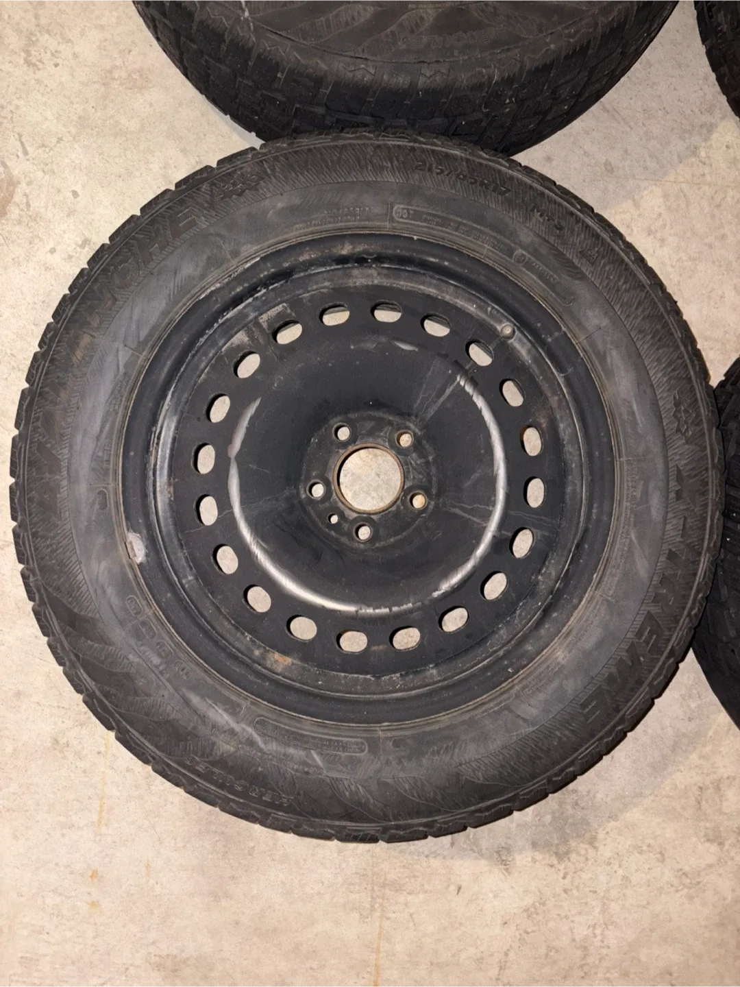 Winter Tires 215/65R17 image indicator(3)