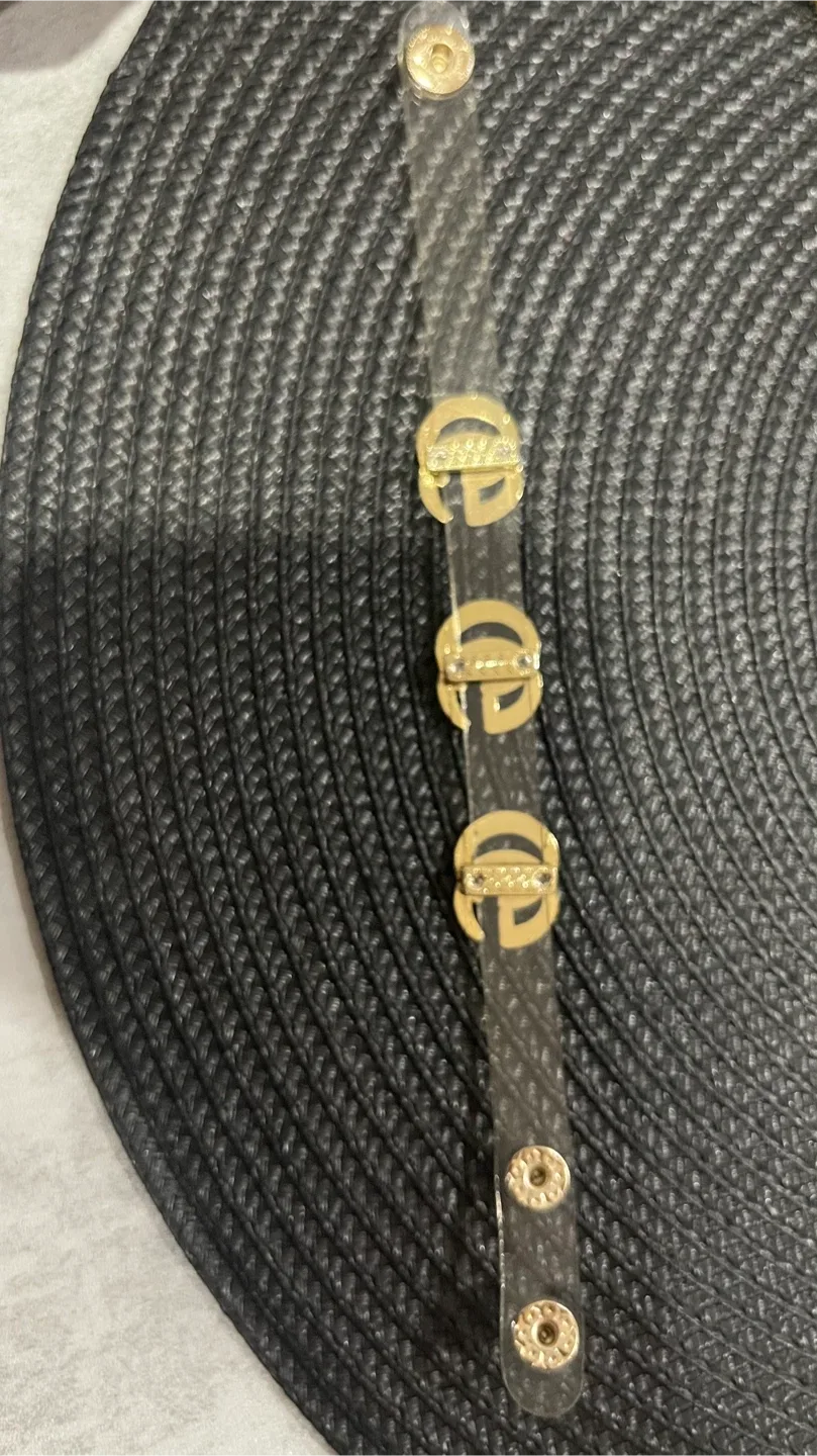 Selling a lovely bracelet image indicator(2)