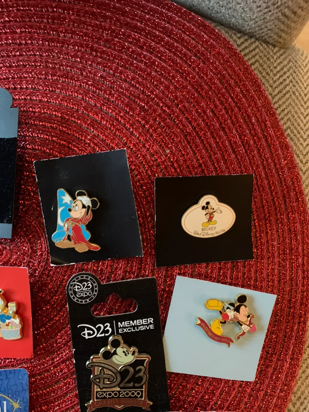Disney Trading Pins Lot image indicator(4)