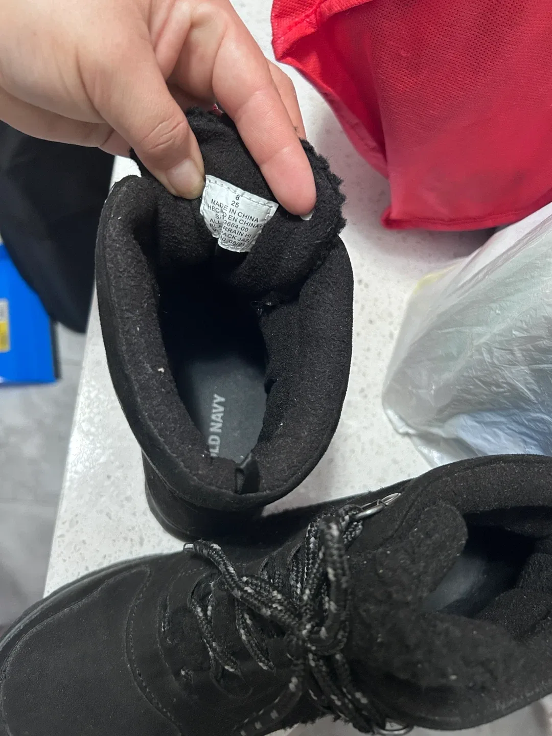 Old Navy Black Winter Boots, Size 8 image indicator(4)