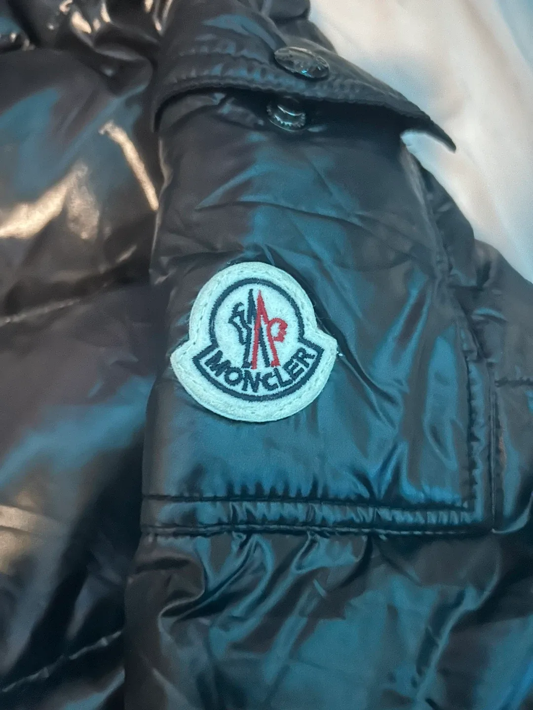 Moncler Puffer Jacket image indicator(4)