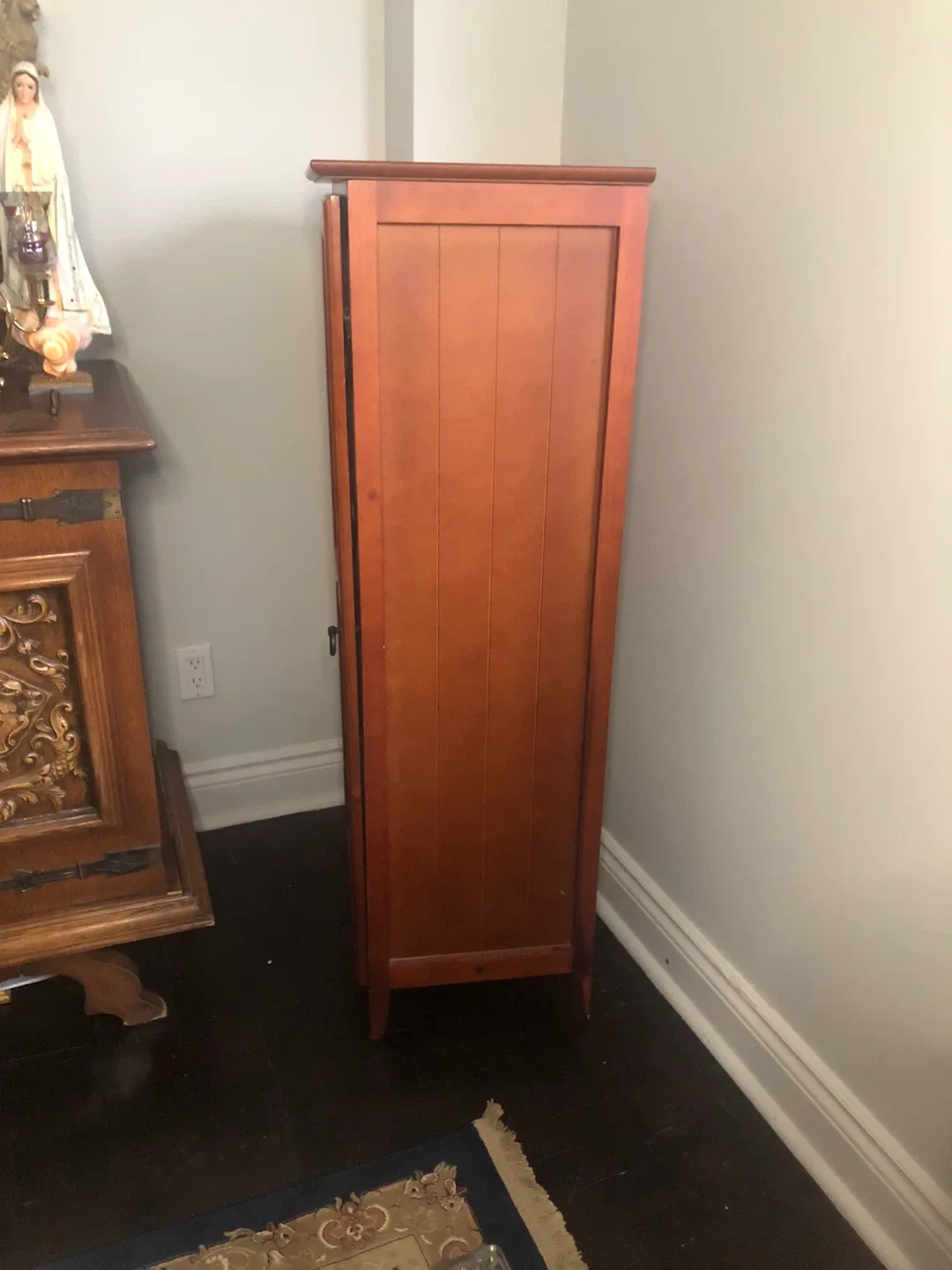 Wooden Wine Cabinet image indicator(4)