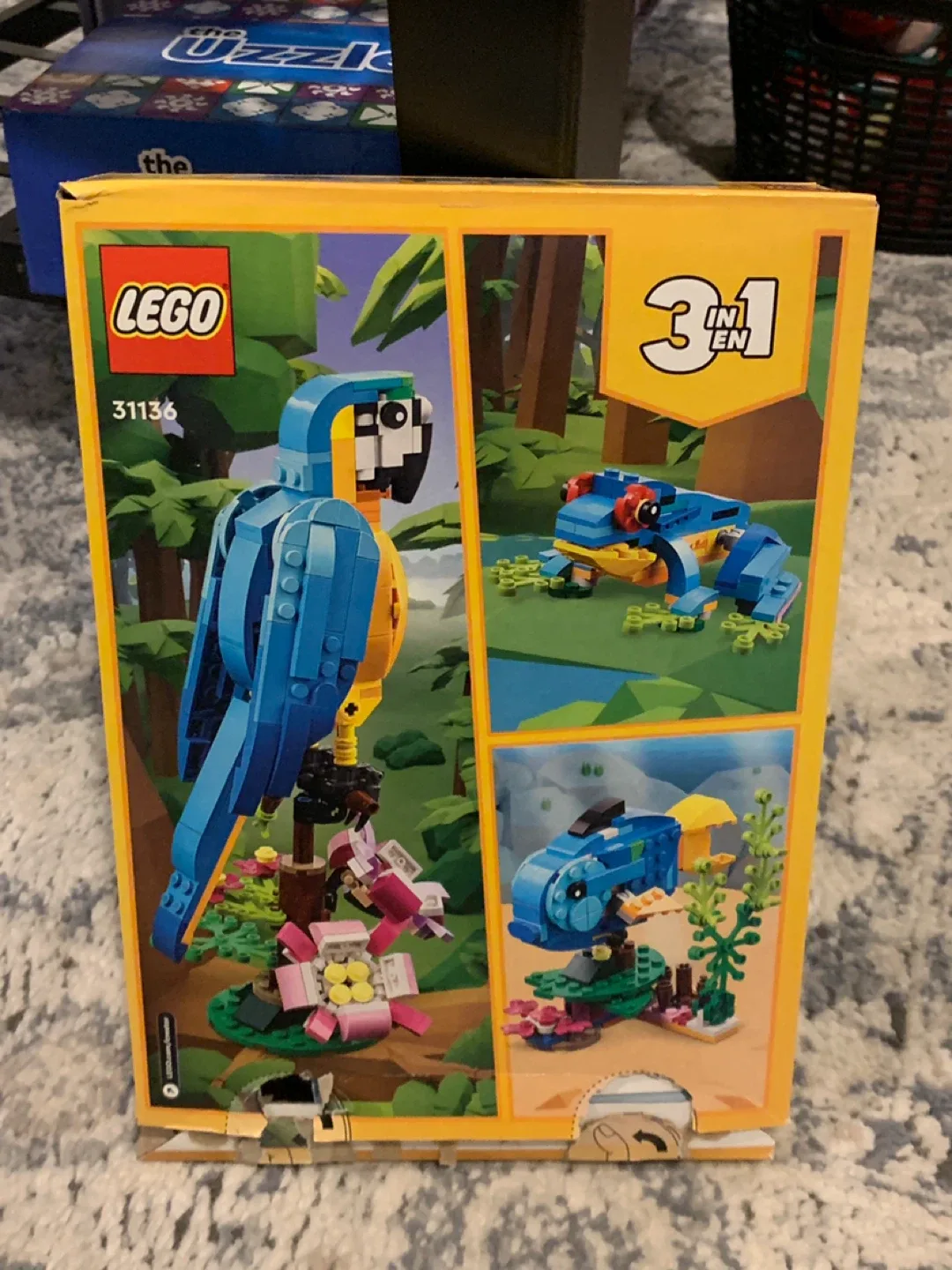 LEGO Creator 3in1 Exotic Parrot Set 31136 image indicator(2)